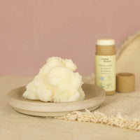 Le beurre de Kokum pour une application facile du parfum sur la peau et pour la nourrir