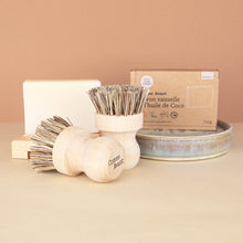 Brosse casserole en bois naturel