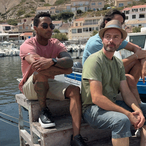 Tee shirt colorés comme avant