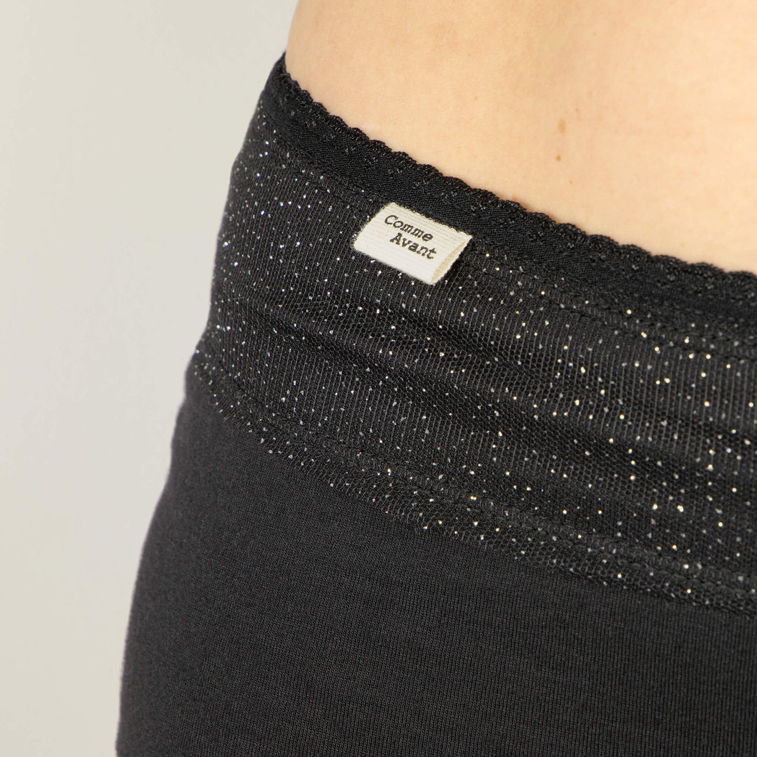 Shorty menstruel taille haute comme avant