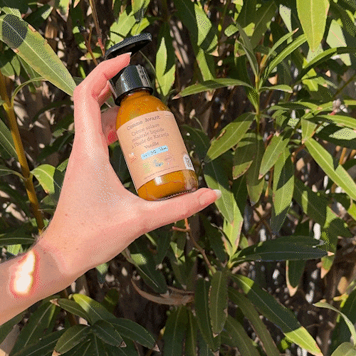 gif utilisation crème solaire liquide spf50 comme avant