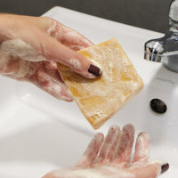 Utilisation du savon au beurre de karité comme avant