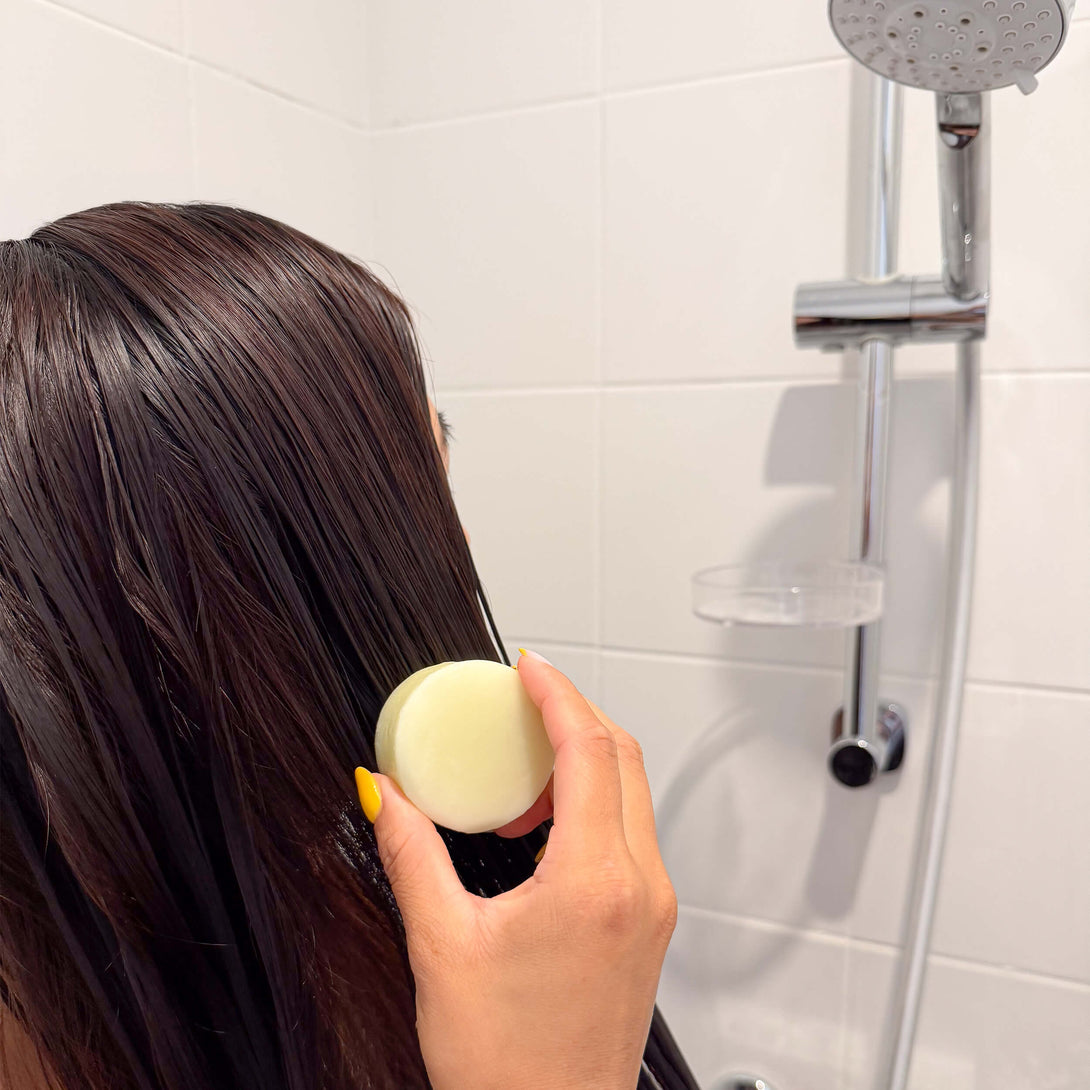 après-shampoing solide Comme Avant utilisation