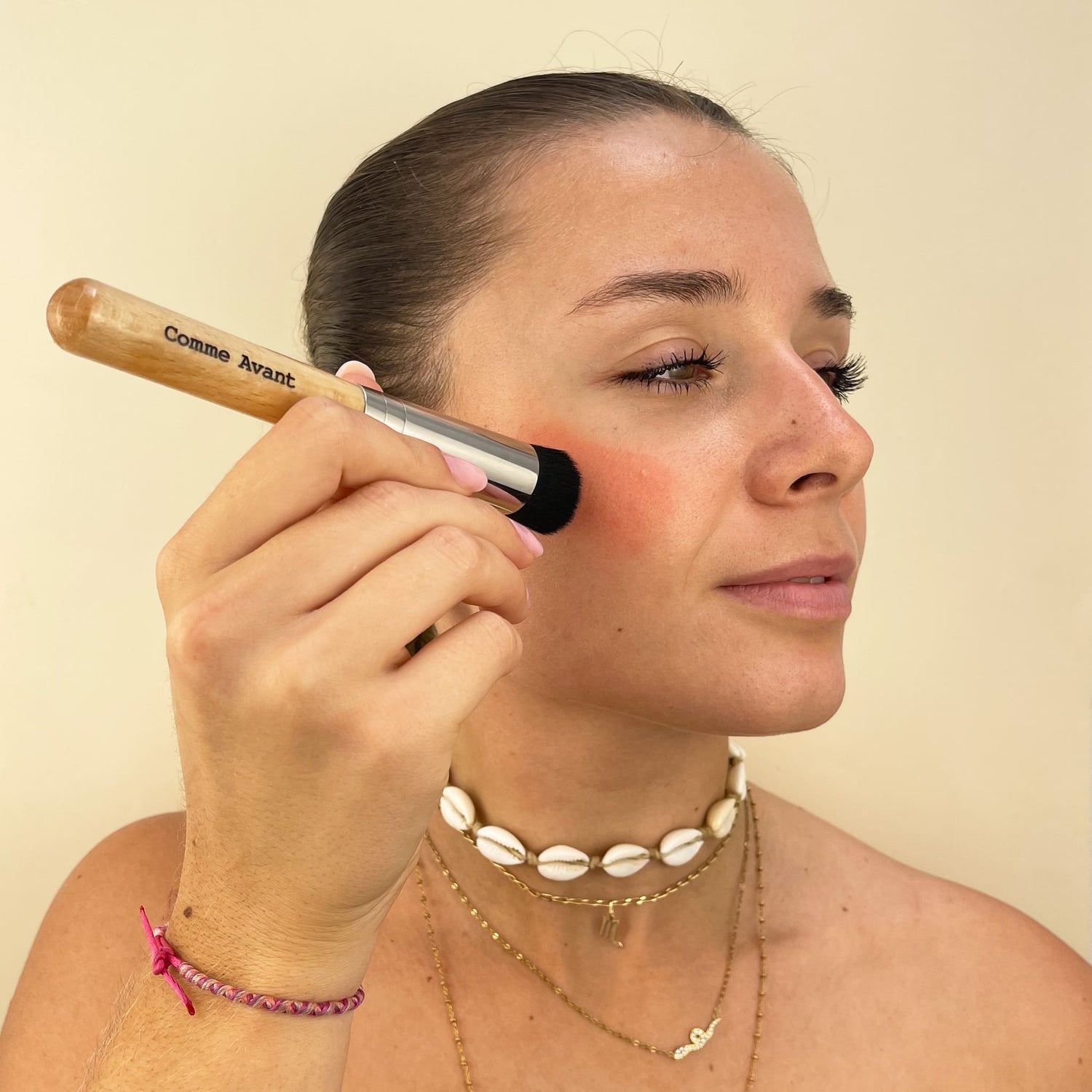 Pinceau blush en bois de hêtre