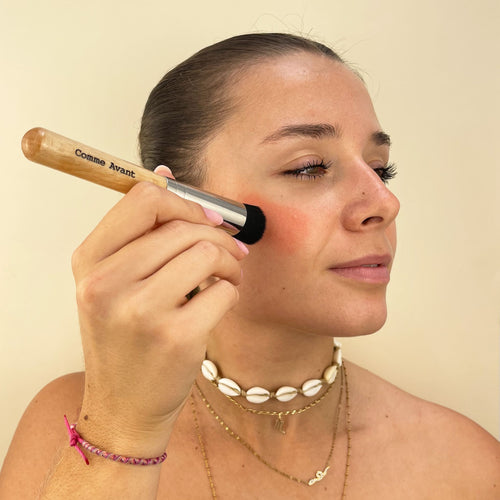 Pinceau blush en bois de hêtre