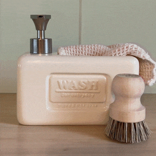Brosse casserole en bois naturel