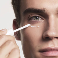 les dangers des sérums contour des yeux industriels