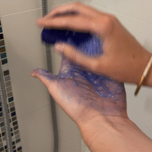 Shampoing bleu comme avant