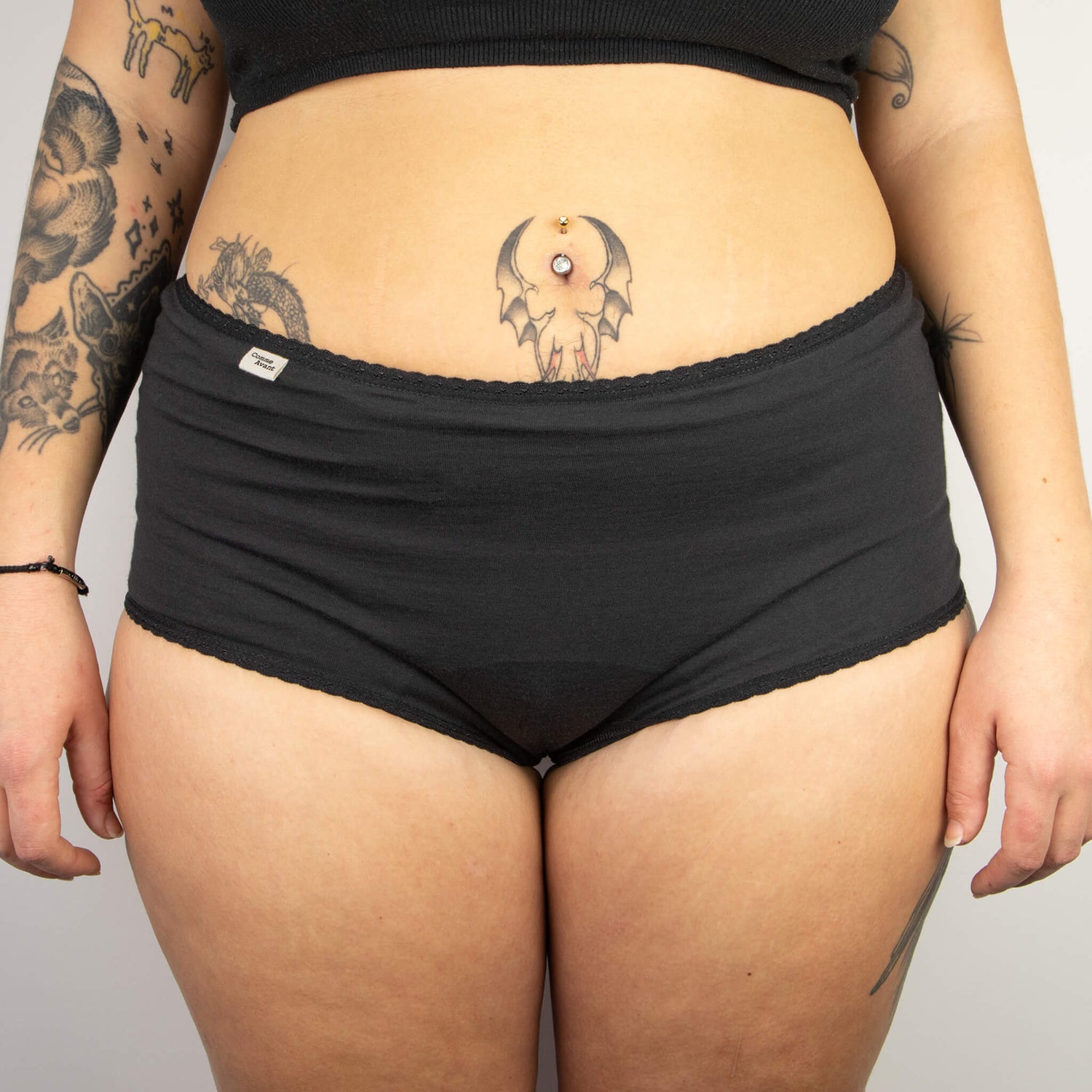 Shorty menstruel taille haute comme avant