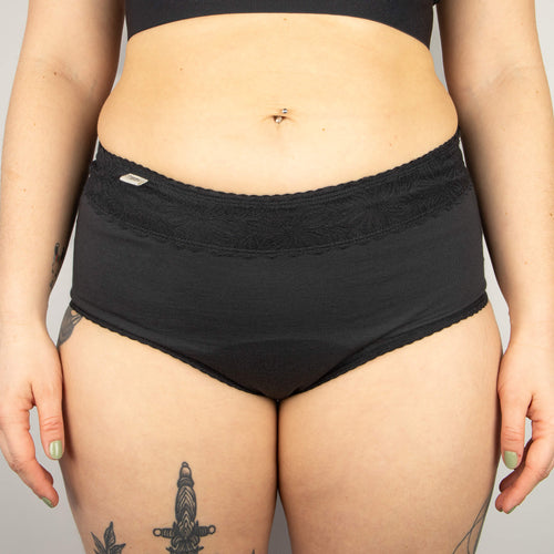 Shorty menstruel taille haute comme avant