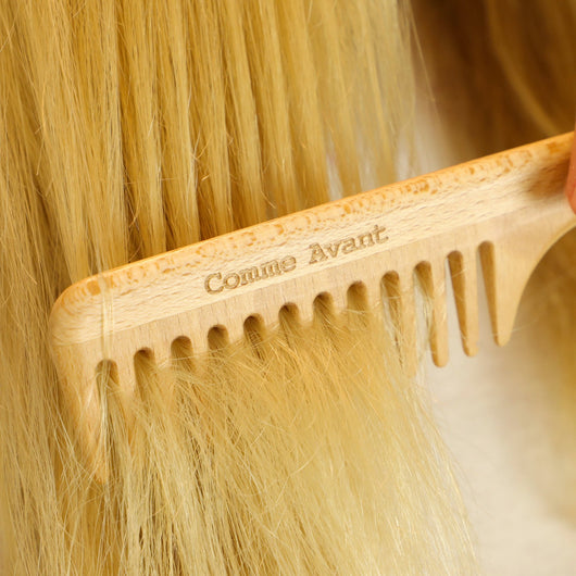 Peigne à cheveux en bois de hêtre naturel